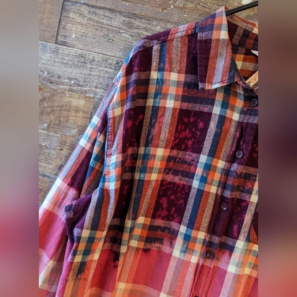 Sale! New Upcycled Handcrafted Dip Dyed Bleached Flannel Shirt With Floral Skull - Picture 13 of 16
